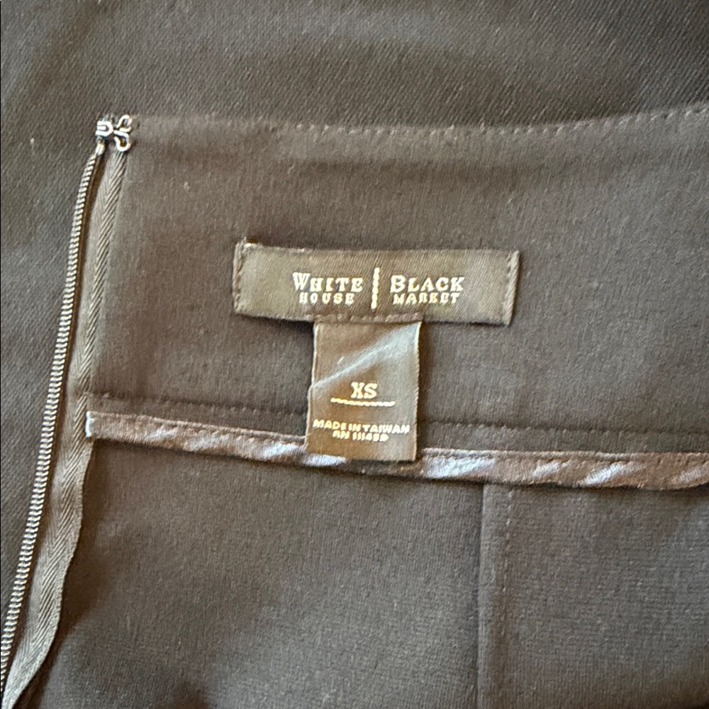 WHBM Ponte Mini Skirt - Picture 4 of 5
